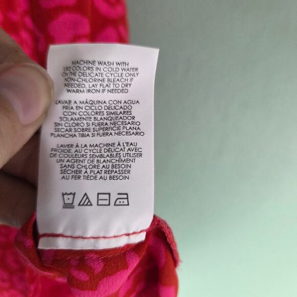 Cabi Womens Red Pink Kiss Top Sleeveless Button Down Size Medium - Picture 6 of 6